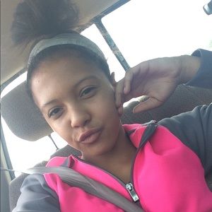 Meet your Posher, Raquelle